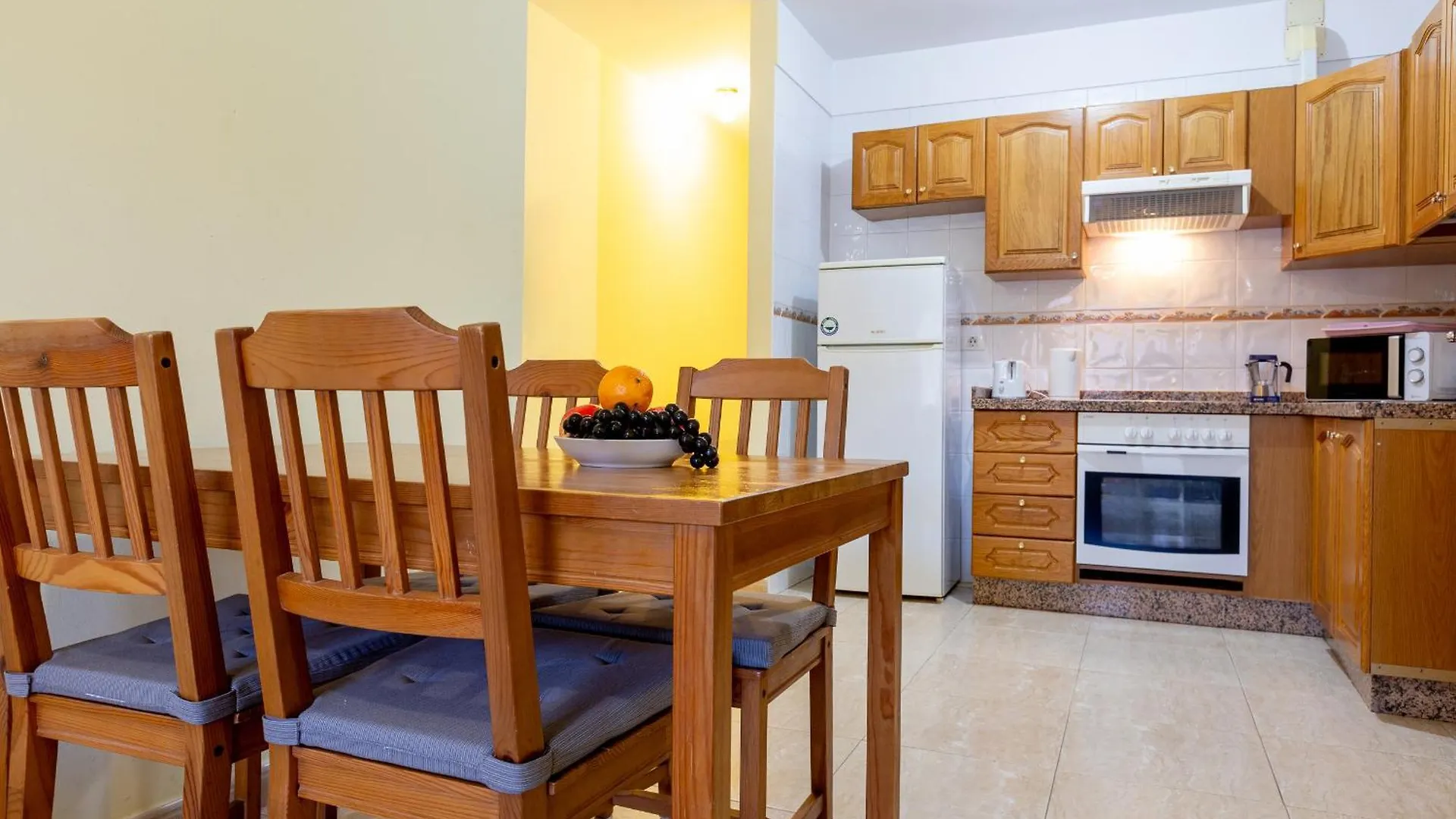 2B Apartamento Abrigos, Wifi Y Balcon Los Abrigos Spanien